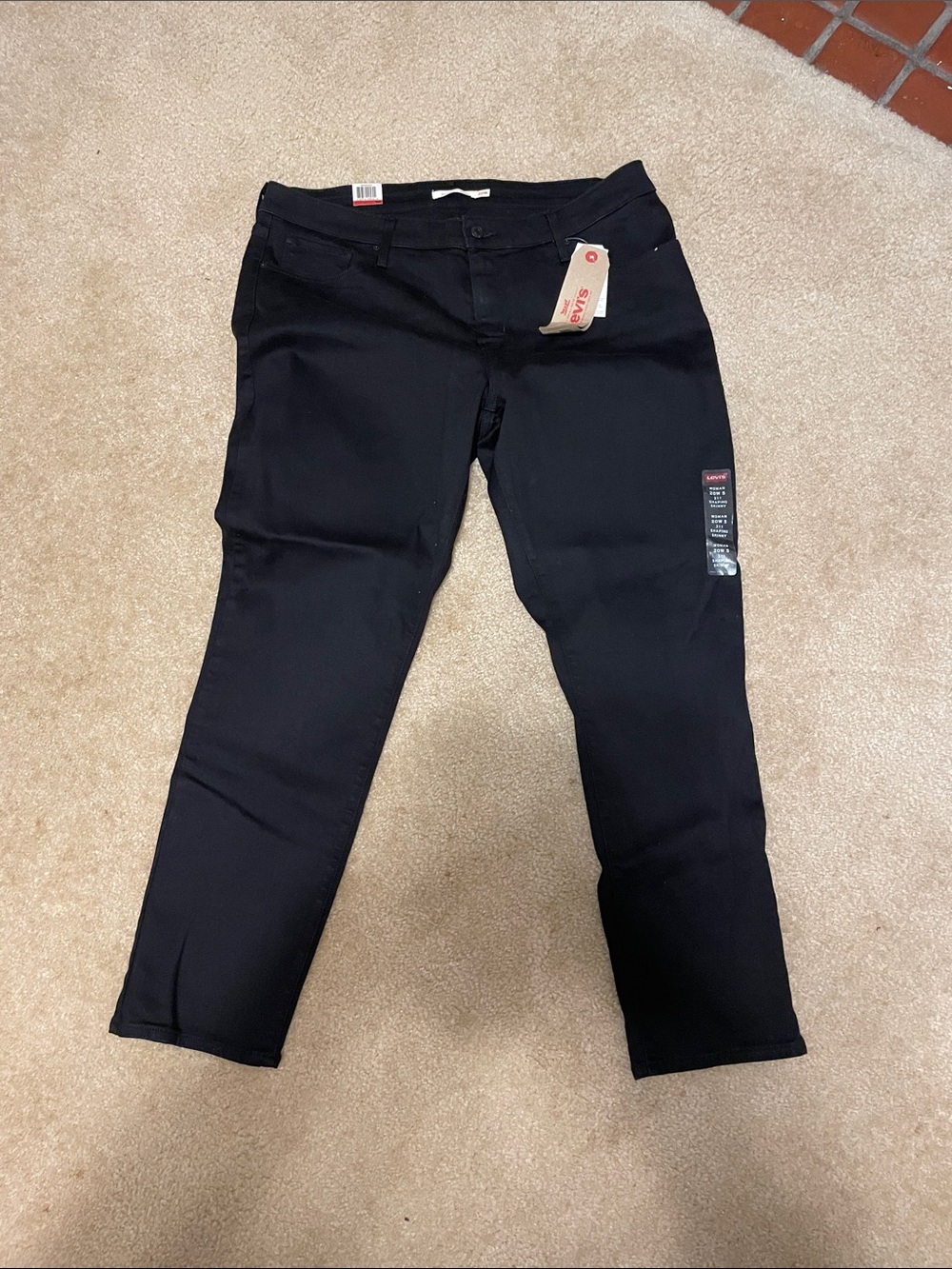 Levi's Women's Skinny Jeans in Black